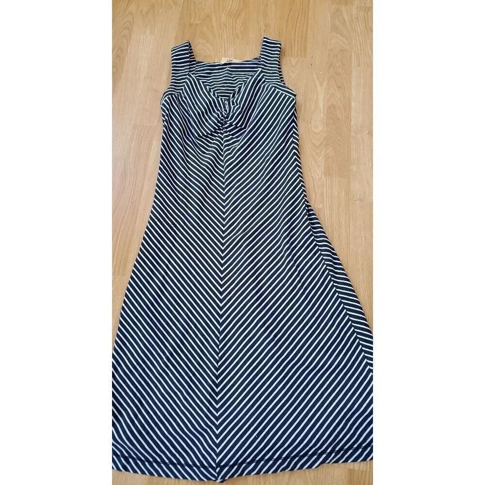Royal Robbins Active Essentials Striped Dress - Picture 3 of 8